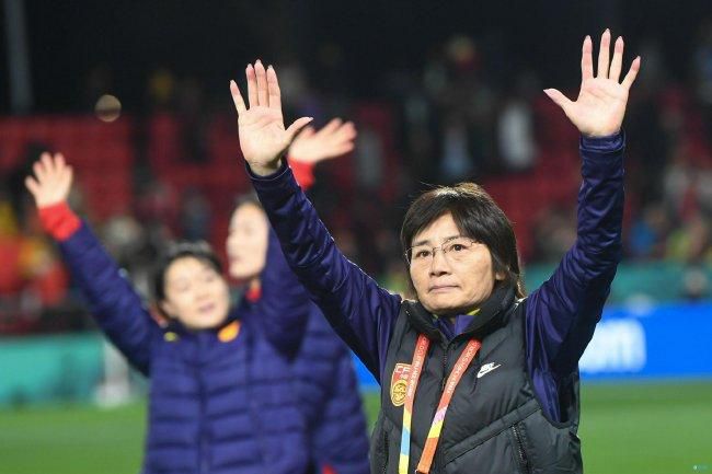 搬家公司女职员